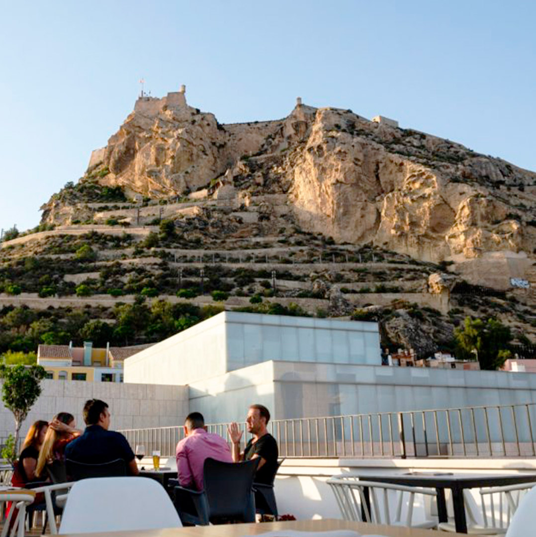 Vista del Castillo de Santa Bárbara