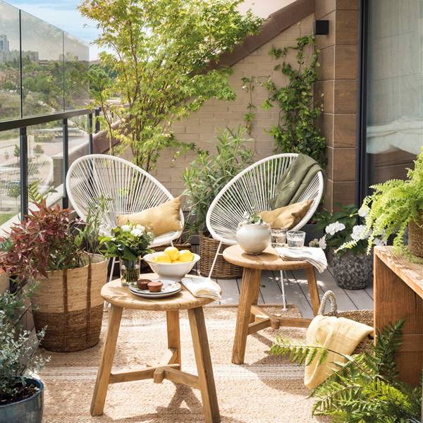 Bancos de jardín para un rincón especial en tus exteriores